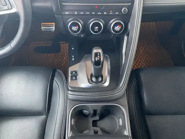 JAGUAR E-PACE (9/22)