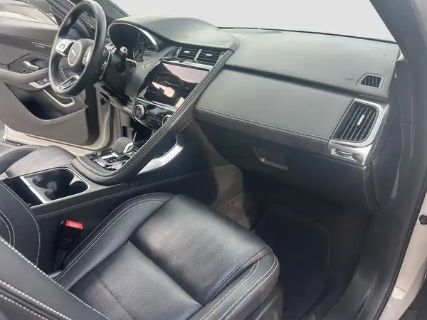 JAGUAR E-PACE (12/17)