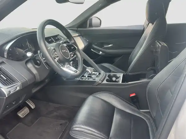 JAGUAR E-PACE (7/17)