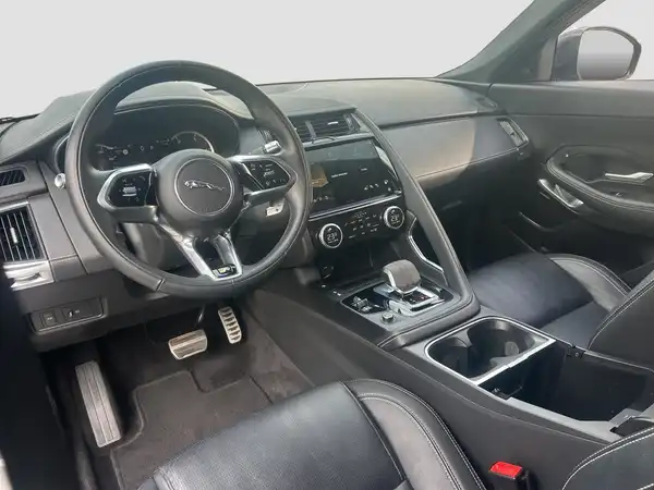 JAGUAR E-PACE (9/17)