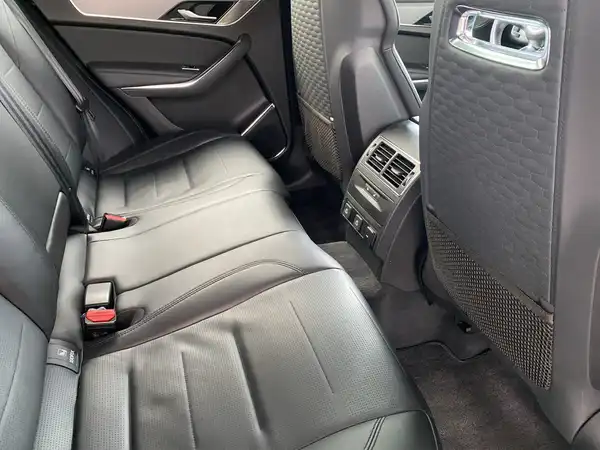 JAGUAR F-PACE (13/23)