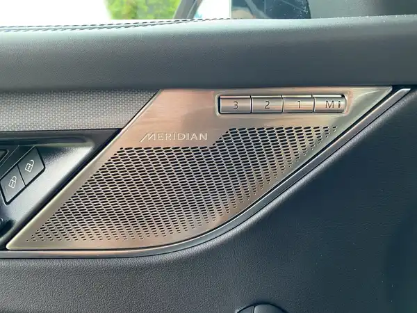 JAGUAR F-PACE (18/23)