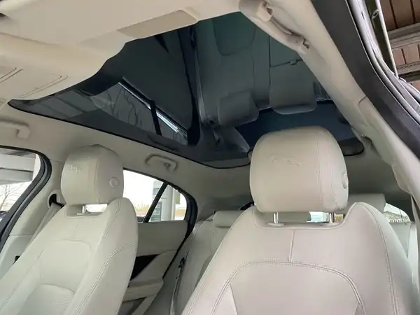 JAGUAR I-PACE (22/23)