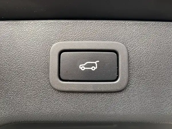 JAGUAR XF (23/23)