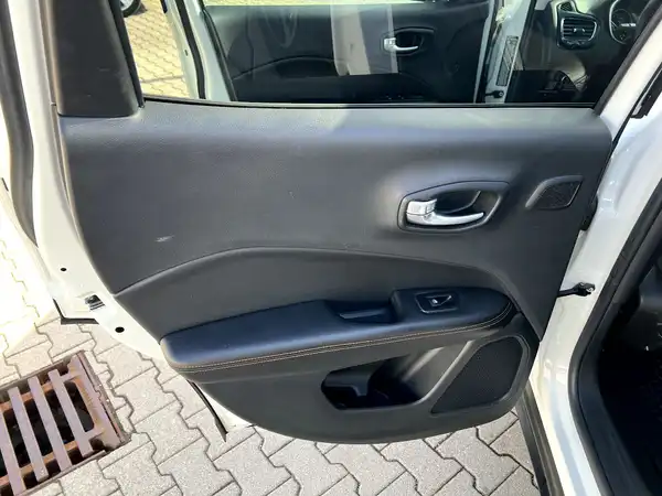JEEP COMPASS (11/27)