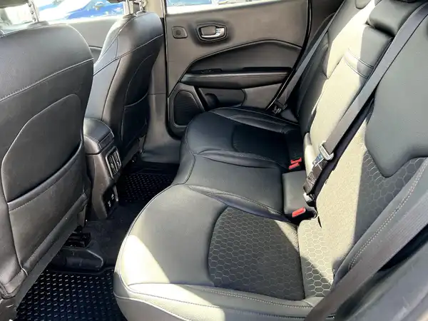 JEEP COMPASS (12/27)