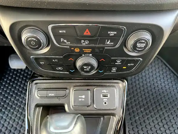 JEEP COMPASS (24/27)
