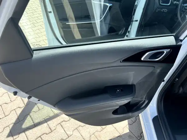 KIA CEED (11/27)