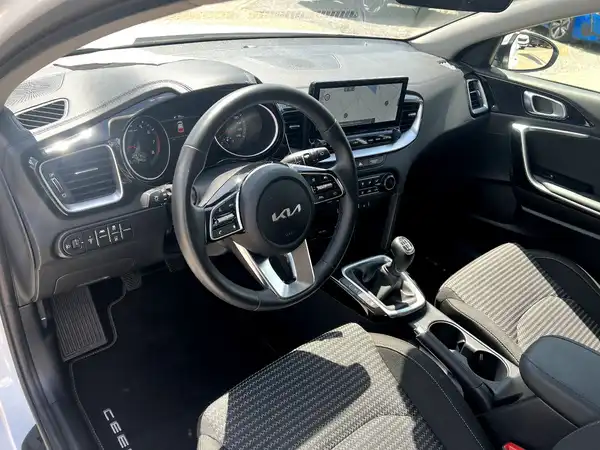KIA CEED (9/27)