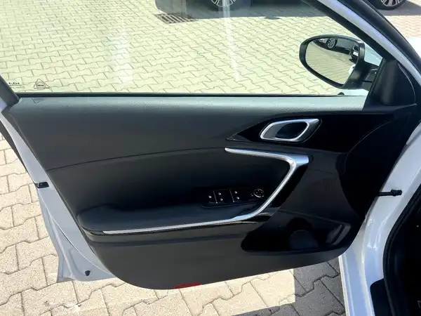 KIA CEED (10/27)