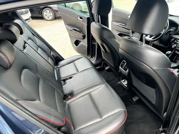 KIA SPORTAGE (16/27)