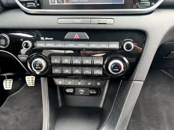 KIA SPORTAGE (24/27)