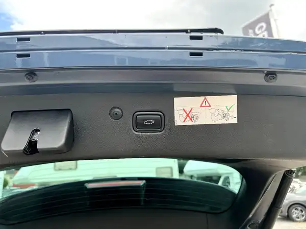KIA SPORTAGE (8/27)