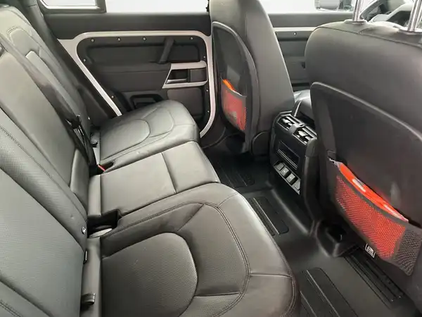 LAND ROVER DEFENDER (13/22)