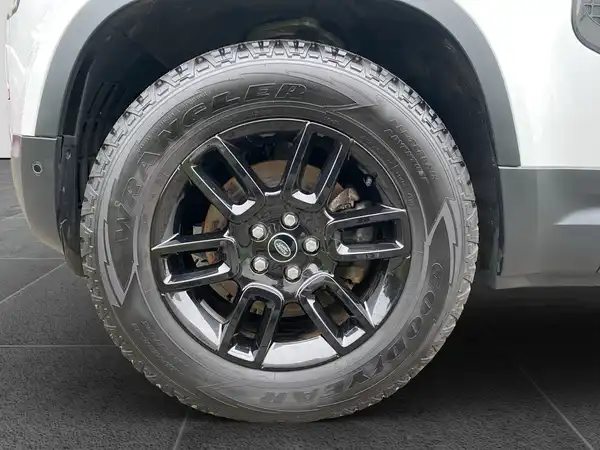 LAND ROVER DEFENDER (15/22)