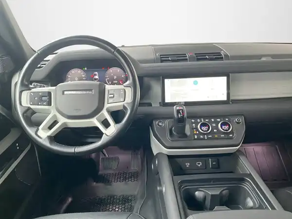LAND ROVER DEFENDER (8/22)