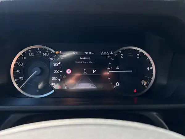 LAND ROVER DEFENDER (16/19)
