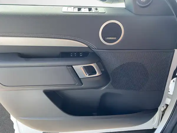 LAND ROVER DISCOVERY (17/23)