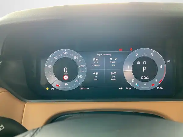 LAND ROVER VELAR (16/22)