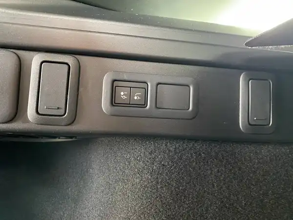 LAND ROVER VELAR (21/22)