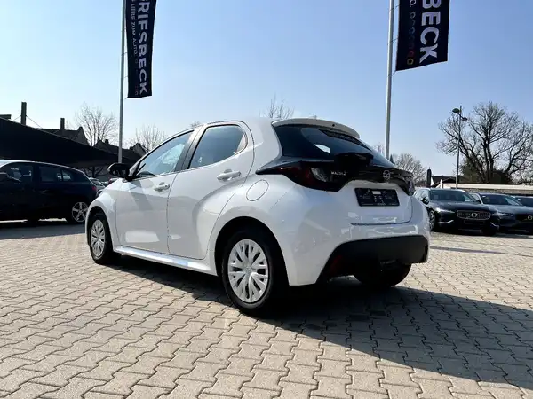 MAZDA 2 (2/27)