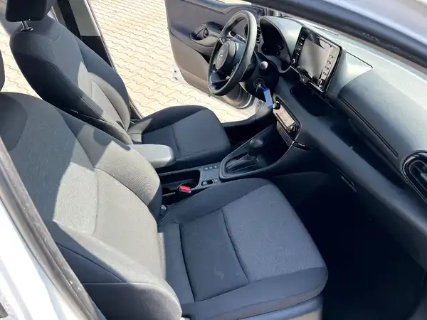 MAZDA 2 (20/27)