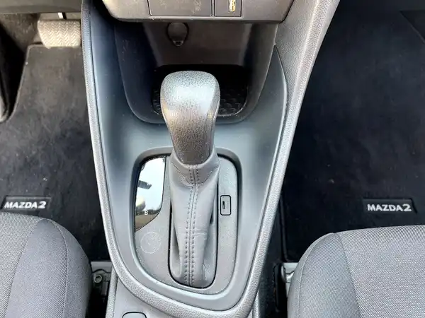 MAZDA 2 (23/27)