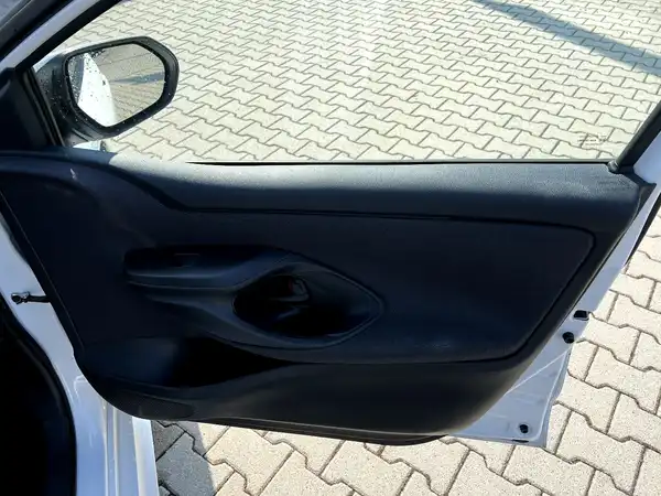 MAZDA 2 (19/27)