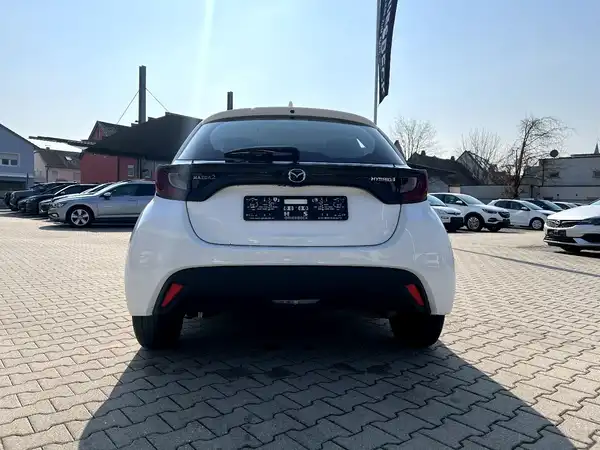 MAZDA 2 (3/27)