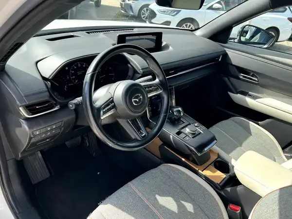 MAZDA MX-30 (8/24)