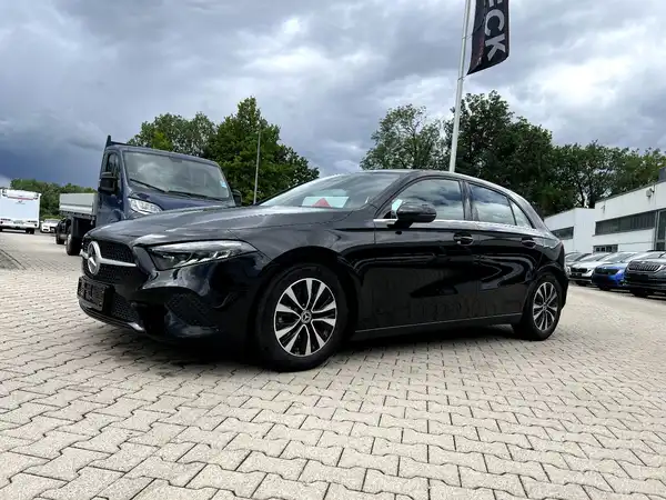MERCEDES-BENZ A-KLASSE (1/27)