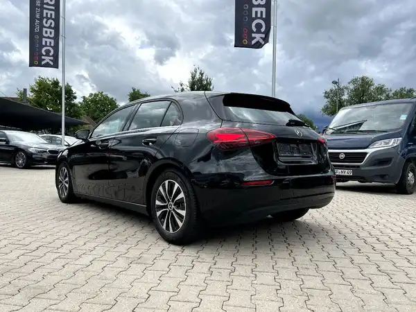 MERCEDES-BENZ A-KLASSE (2/27)