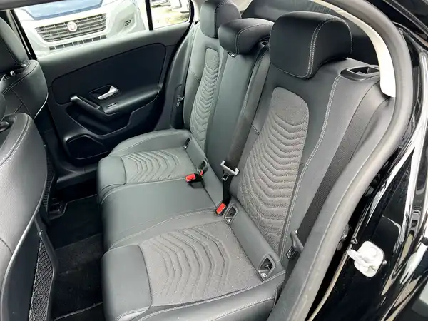 MERCEDES-BENZ A-KLASSE (13/27)