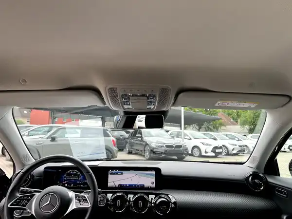 MERCEDES-BENZ A-KLASSE (19/27)