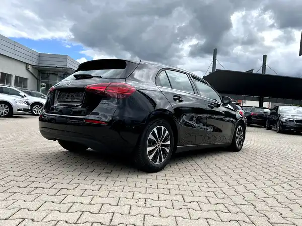 MERCEDES-BENZ A-KLASSE (4/27)
