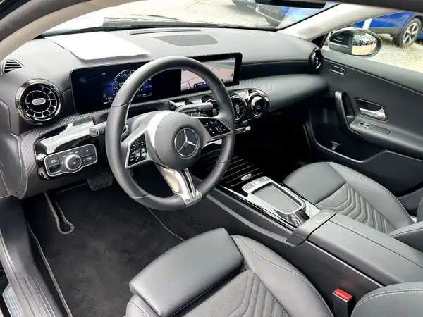 MERCEDES-BENZ A-KLASSE (9/27)