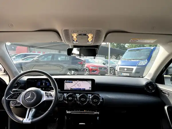MERCEDES-BENZ A-KLASSE (19/27)