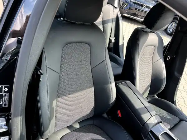 MERCEDES-BENZ A-KLASSE (22/27)