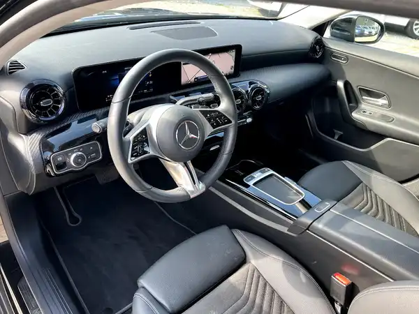 MERCEDES-BENZ A-KLASSE (9/27)