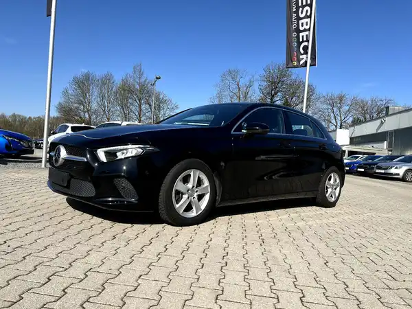 MERCEDES-BENZ A-KLASSE (1/27)