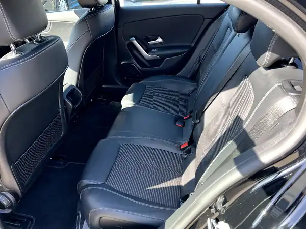 MERCEDES-BENZ A-KLASSE (12/27)