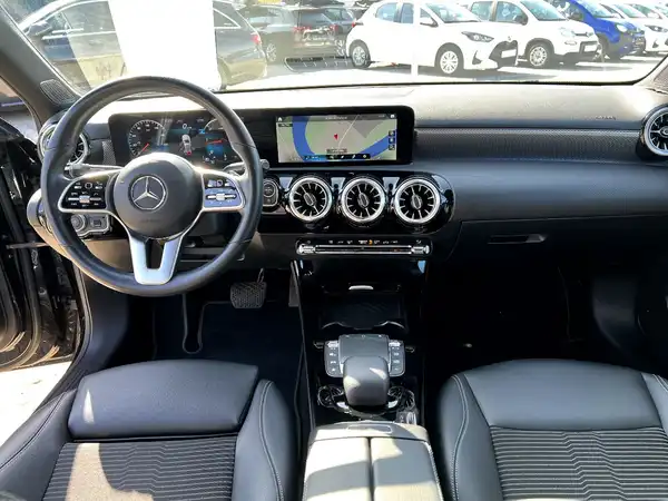 MERCEDES-BENZ A-KLASSE (18/27)