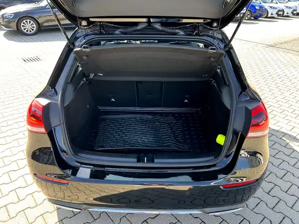 MERCEDES-BENZ A-KLASSE (7/27)