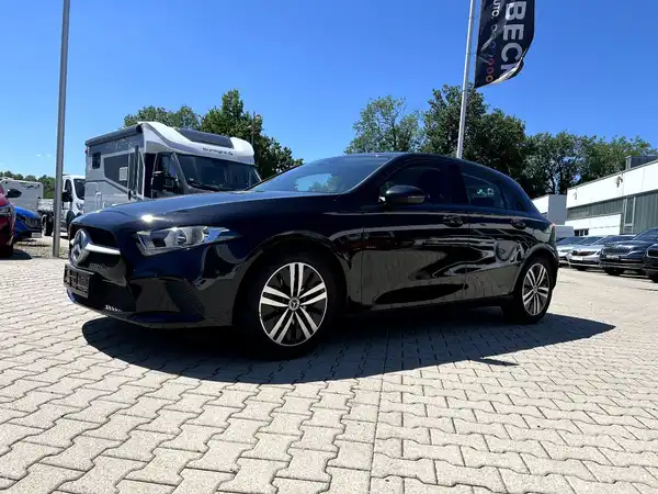 MERCEDES-BENZ A 180 d (1/27)