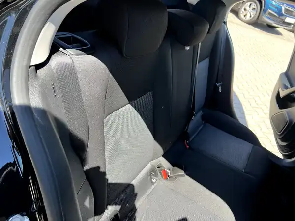 MERCEDES-BENZ A 180 d (16/27)