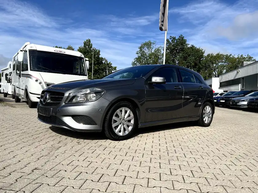 MERCEDES-BENZ A-KLASSE (1/27)