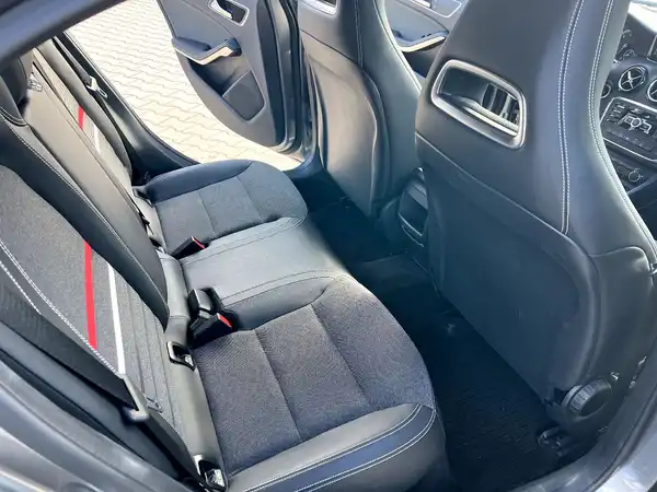 MERCEDES-BENZ A-KLASSE (14/27)