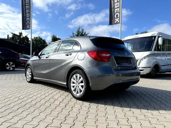 MERCEDES-BENZ A-KLASSE (3/27)