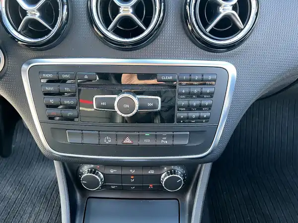 MERCEDES-BENZ A-KLASSE (23/27)
