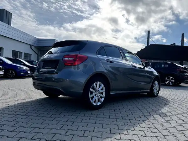 MERCEDES-BENZ A-KLASSE (4/27)